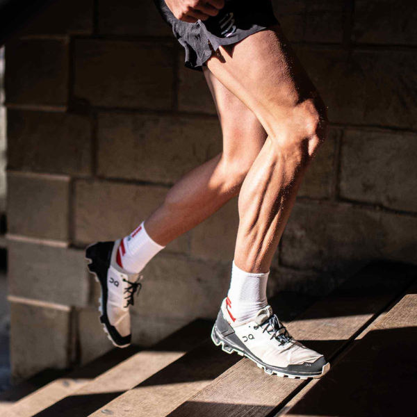 Tất chạy bộ Compressport Unisex's Pro Marathon Socks - Trắng (White)