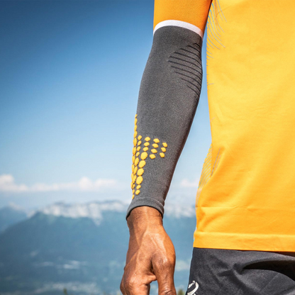 Băng bảo vệ ống tay Compressport Unisex's ArmForce Ultralight - Cam (Magnet/Autumn)
