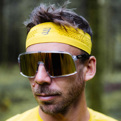 Băng đô thể thao Compressport Thin Headband On/Off - Vàng (Ceylon Yellow)