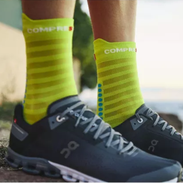 Tất chạy bộ Compressport Unisex's Pro Racing Socks v4.0 Run High - Primerose/Fjord Blue