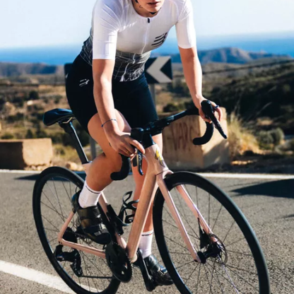 Tất đạp xe Compressport Pro Racing Socks V4.0 Ultralight Bike - Trắng/Đen (White/Black)