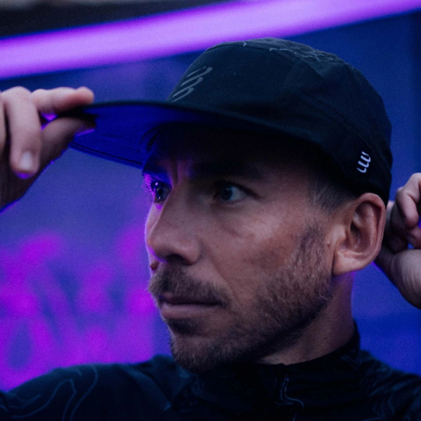 Mũ Compressport 5 Panel Light Cap - Đen (Black/Aurora)