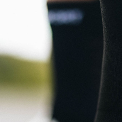 Tất đạp xe Compressport Pro Racing Socks V4.0 Ultralight Bike - Đen/Trắng (Black/White)