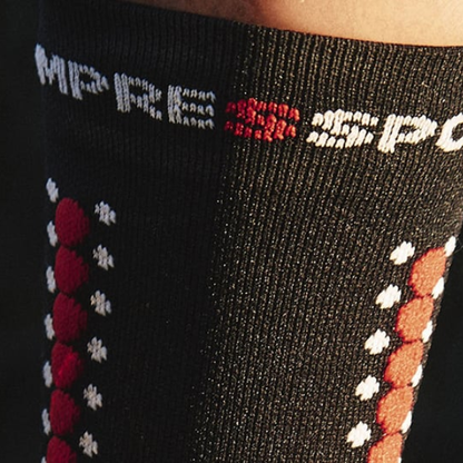 Tất đạp xe Compressport Unisex's Pro Racing Socks v4.0 Bike - Đen/Đỏ (Black/Red)