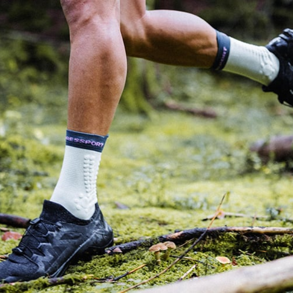 Tất chạy Trail Compressport Unisex's Pro Racing Socks v4.0 Trail - Aqua/Stargazer/Cyclamen