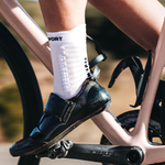 Tất đạp xe Compressport Pro Racing Socks V4.0 Ultralight Bike - Trắng/Đen (White/Black)