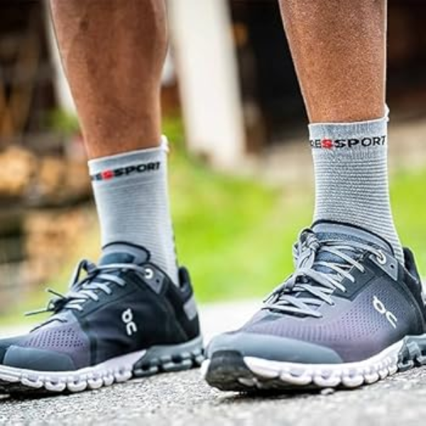 Tất chạy Compressport Pro Racing Socks v4.0 - Xám (Grey Melange/Black)