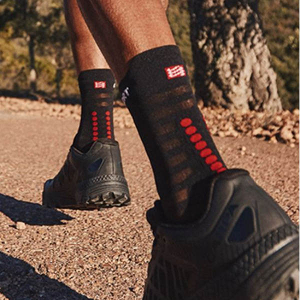 Tất Chạy Bộ Compressport Pro Racing Socks v4.0 Ultralight Run High - Black/Red