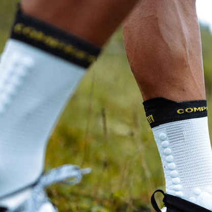 Tất chạy Trail Compressport Unisex's Pro Racing Socks v4.0 Trail - Xám/Vàng (Grey Dawn/Ceylon Yellow)