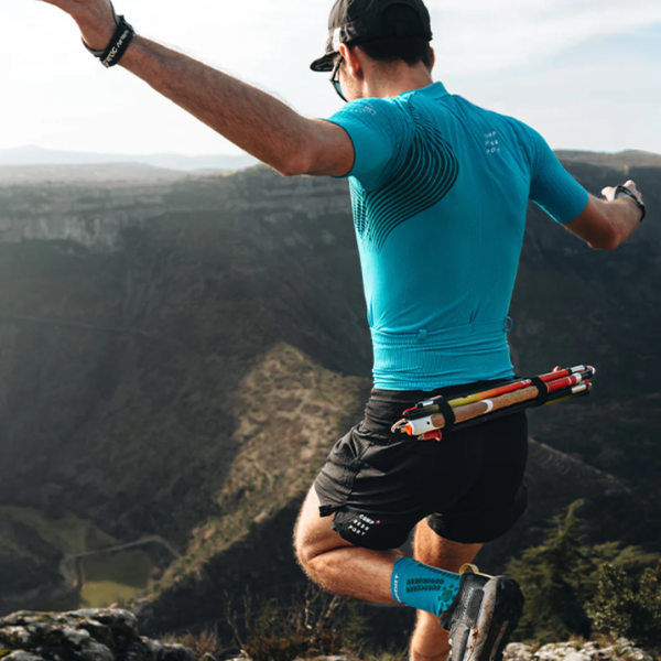 Đai chạy bộ Compressport Unisex's Free Belt Mini - Đen (Black)