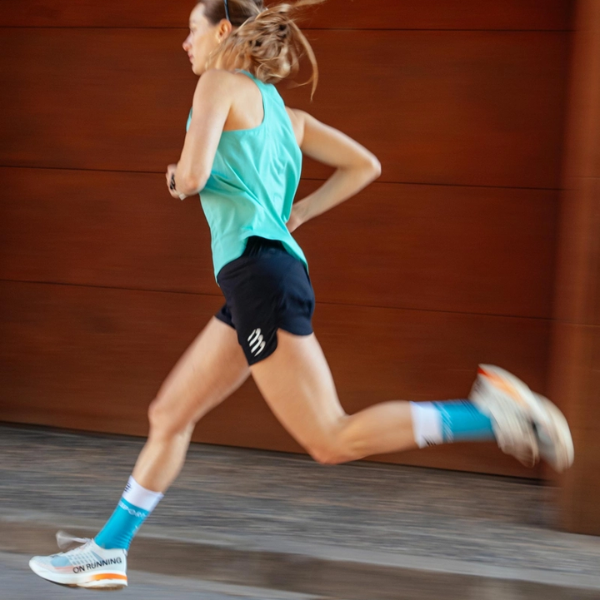 Tất chạy bộ Compressport Mid Compression Socks V2.0 - Norse Blue/White