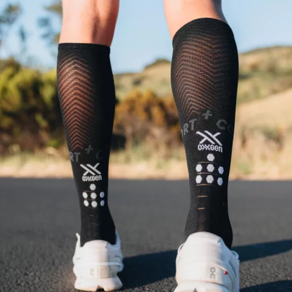 Tất chạy bộ Compressport Full Socks Oxygen - Đen (Black)