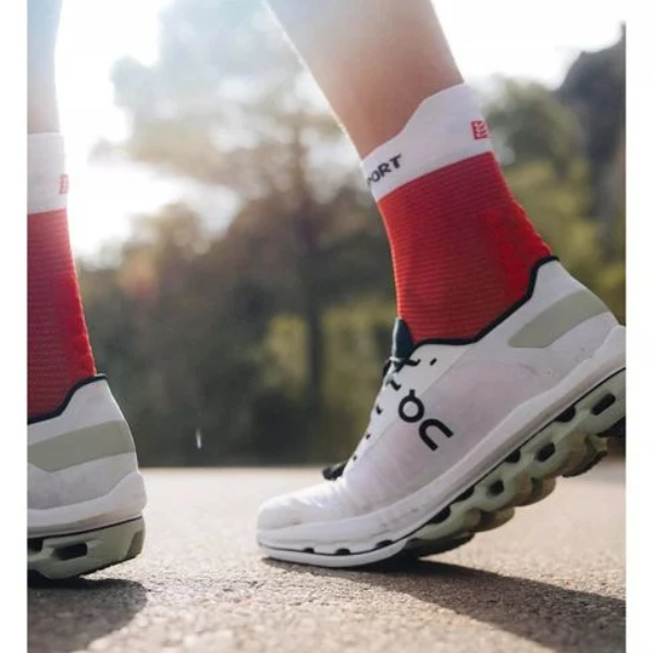 Compressport Pro Racing Socks v4.0 Run High - Red/White