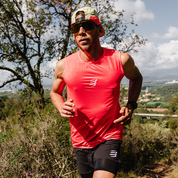 Áo chạy Trail Nam Compressport Trail Racing Tank - Đen (Black)