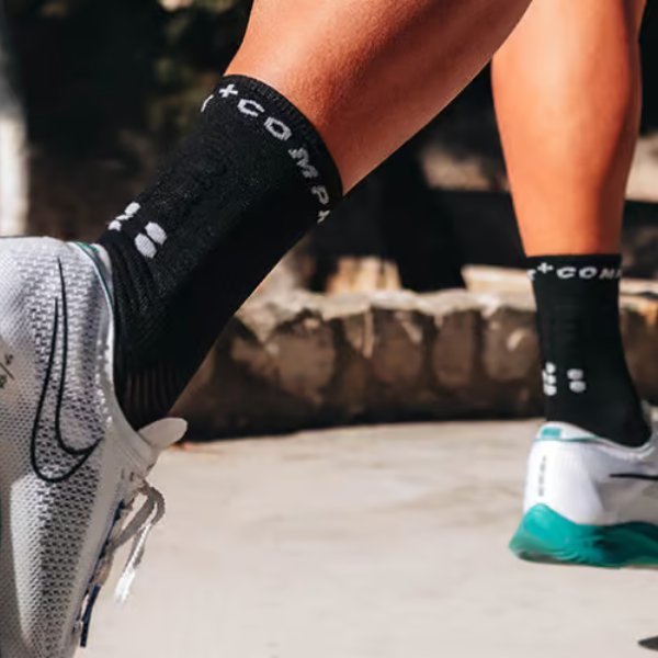 Compressport Pro Marathon Socks v2.0 - Black/White