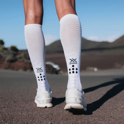 Tất chạy bộ Compressport Full Socks Oxygen - Trắng (White)