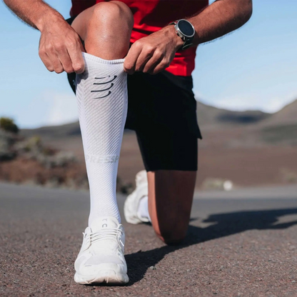 Tất chạy bộ Compressport Full Socks Oxygen - Trắng (White)