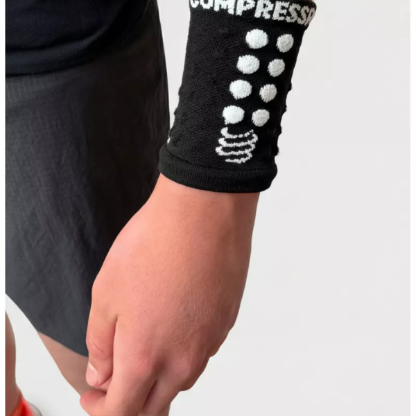 Băng bảo vệ cổ tay Compressport Unisex's Sweatbands 3D.Dots - Đen (Black)