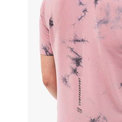 Áo Chạy Bộ Nữ Compressport Performance SS Tshirt (phiên bản Eat My Dust) - Zephyr Tie Dye