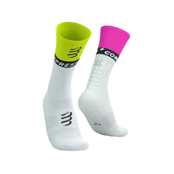 Tất chạy bộ Compressport Mid Compression Socks v2.0 - Safe Yellow/Neo Pink