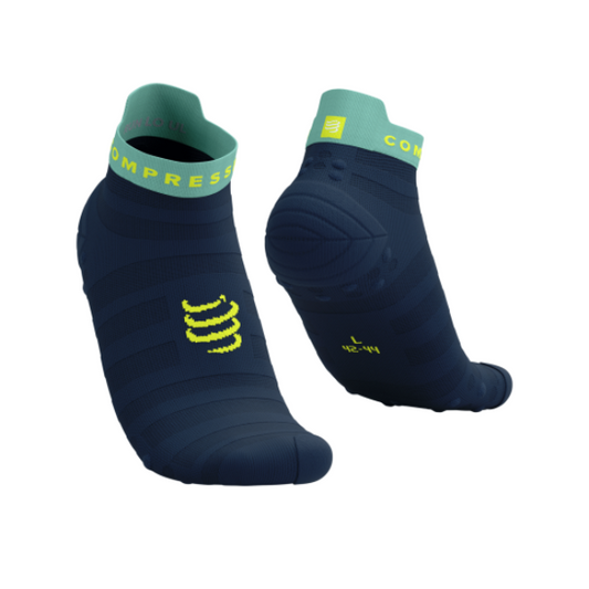 Tất chạy bộ Compressport Pro Racing Socks v4.0 Ultralight Run Low - Đen (Black/Shell Blue)