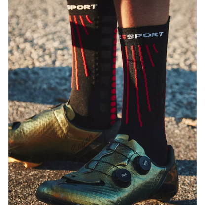 Tất chạy bộ Compressport Aero Socks - Đen (Black/Red)