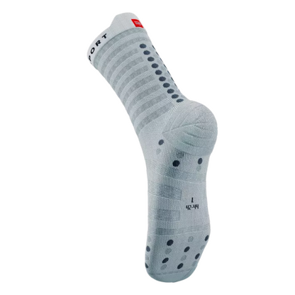 Tất chạy bộ Compressport Pro Racing Socks v4.0 Ultralight - Xám (White/Alloy)