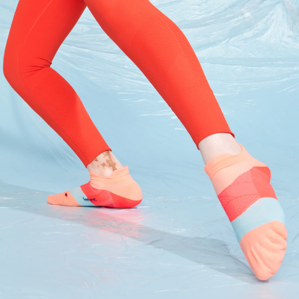 Tất chạy bộ Feetures Elite Ultra Light No Show Tab - Hồng (Vibrant Reef)