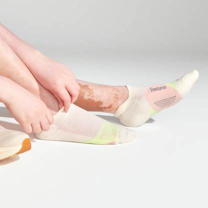Tất chạy bộ Feetures Elite Light Cushion No Show Tab - Sandy Melon