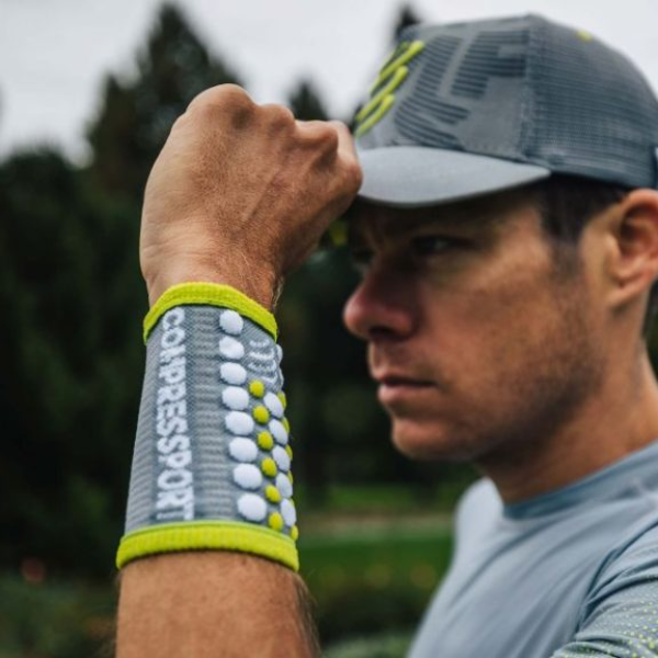 Băng bảo vệ cổ tay Compressport Unisex's Sweatbands 3D.Dots - Nâu (Zinfandel/Honey)