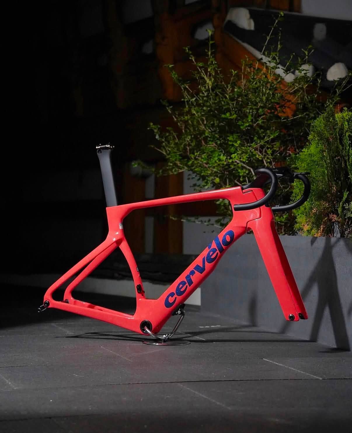 Sườn xe đạp Road Cervélo S5 - Infrared