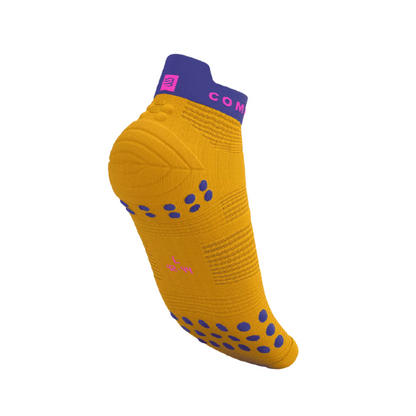 Tất chạy bộ Compressport Unisex's Pro Racing Socks v4.0 Run Low - Vàng (Saffron/Dazz Blue)