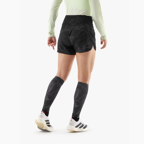 Quần Chạy Bộ Nữ Compressport Performance Short - Black/Aurora