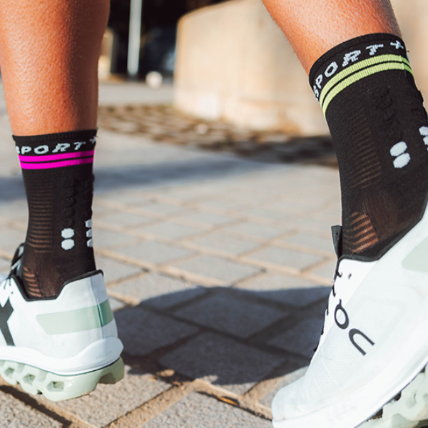 Tất chạy bộ Compressport Pro Marathon Socks v2.0 - Black/Safe Yellow/Neo Pink