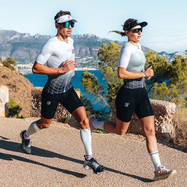 Quần ba môn Nam Compressport Tri Under Control Short - Đen (Black)