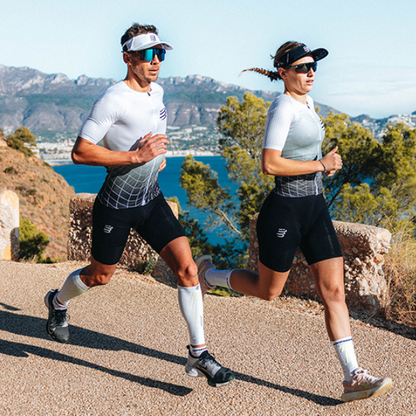 Quần ba môn Nam Compressport Tri Under Control Short - Đen (Black)