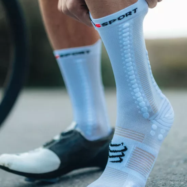 Tất đạp xe Compressport Unisex's Pro Racing Socks v4.0 Bike - Trắng/Đen (White/Black)