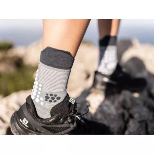 Tất chạy Trail Compressport Unisex's Pro Racing Socks v3.0 Trail - Xám (Grey Melange)