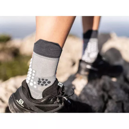 Tất chạy Trail Compressport Unisex's Pro Racing Socks v3.0 Trail - Xám (Grey Melange)