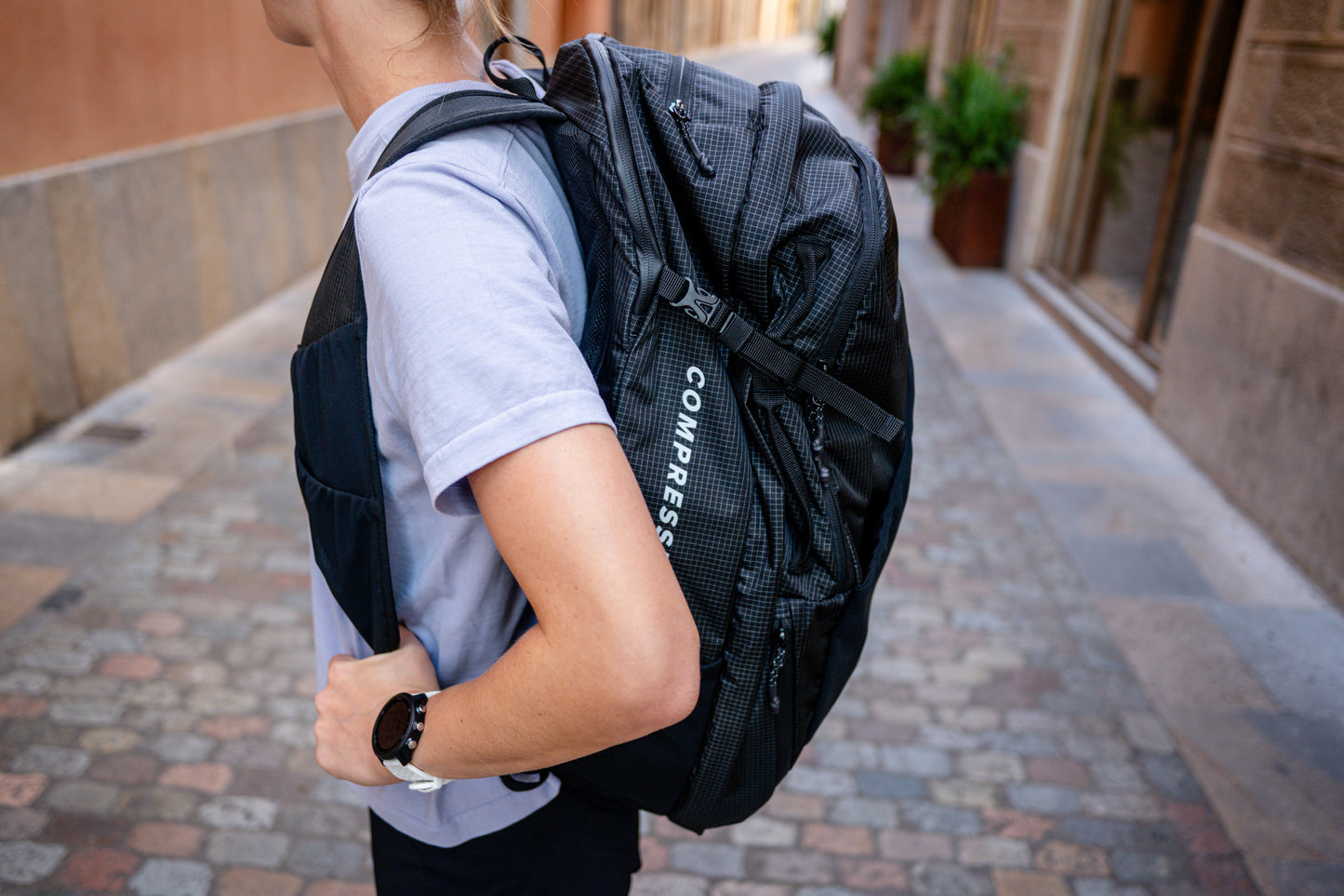 Balo thể thao Compressport Globe Racer Bag - Đen (Black)