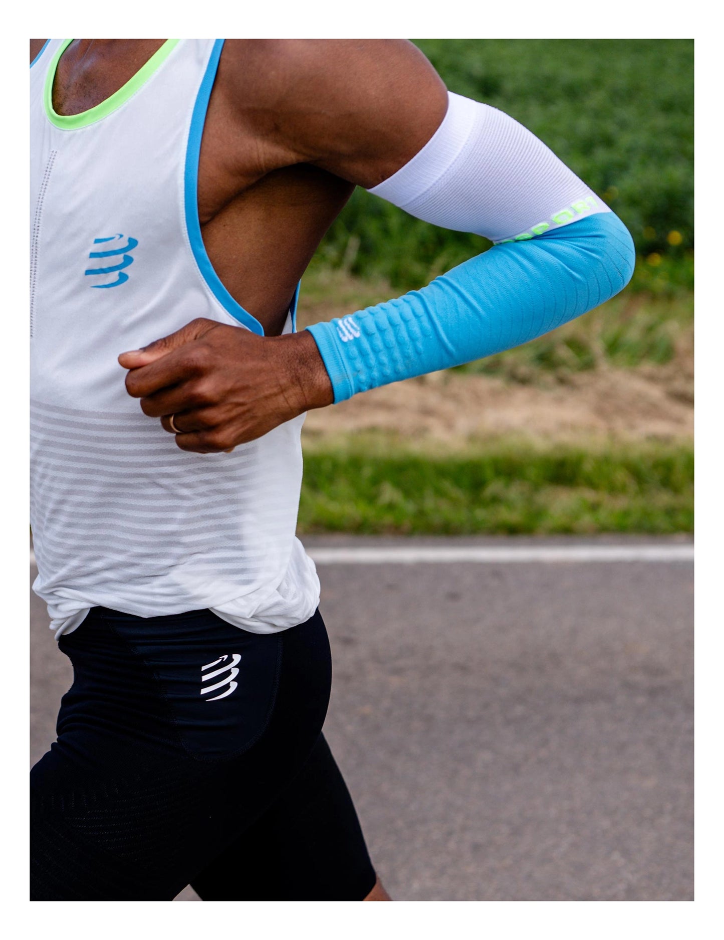 Băng bảo vệ ống tay Compressport ArmForce Ultralight - Norse Blue/Neon Green