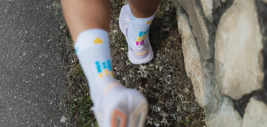 Tất Chạy Bộ Compressport Pro Racing Socks v4.0 Run High IRONMAN 2026 - Trắng