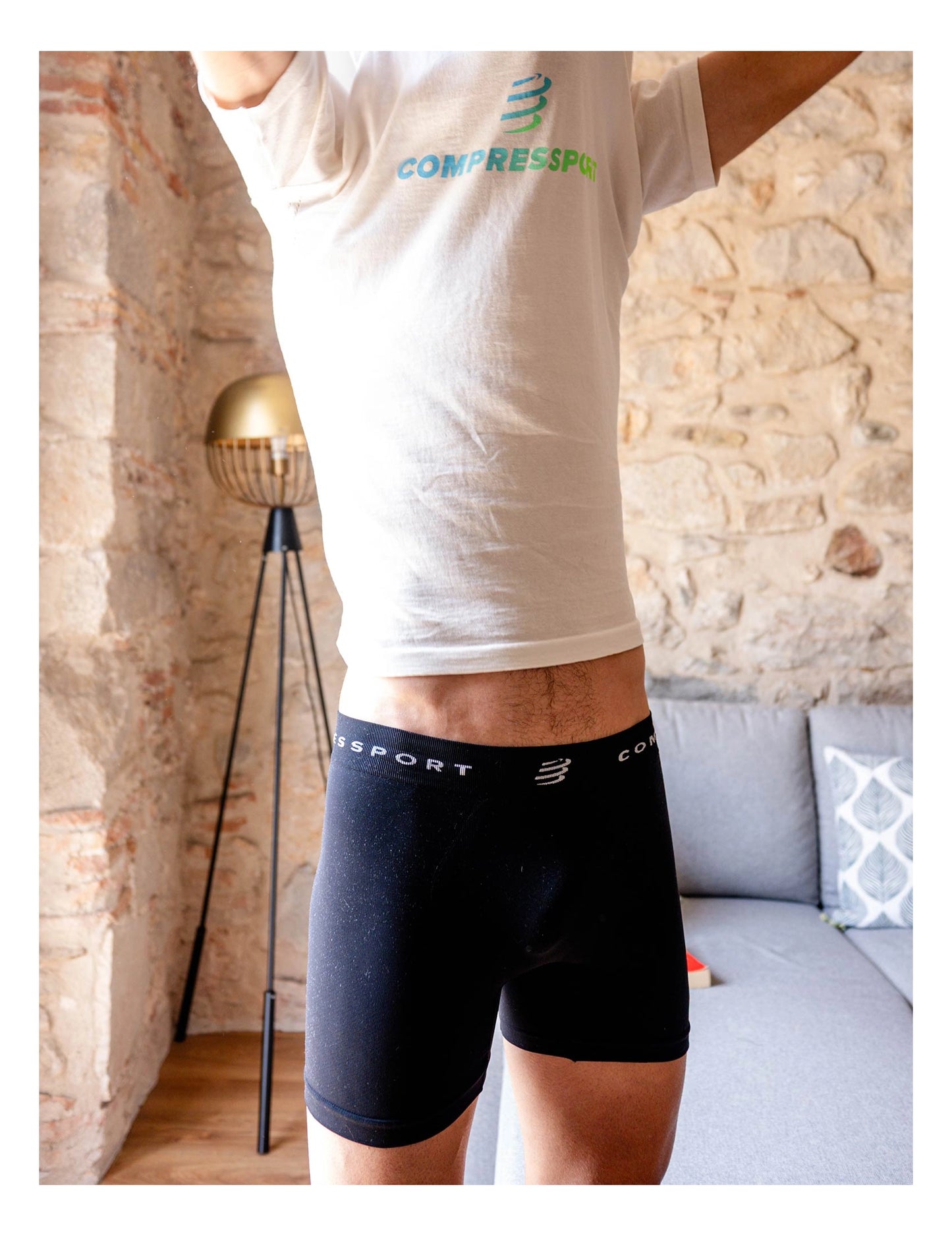 Quần Lót Thể Thao Nam Compressport Feelfree Seamless Boxer - Đen (Black)