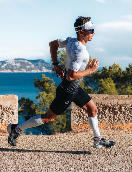 Quần ba môn Nam Compressport Tri Under Control Short - Đen (Black)