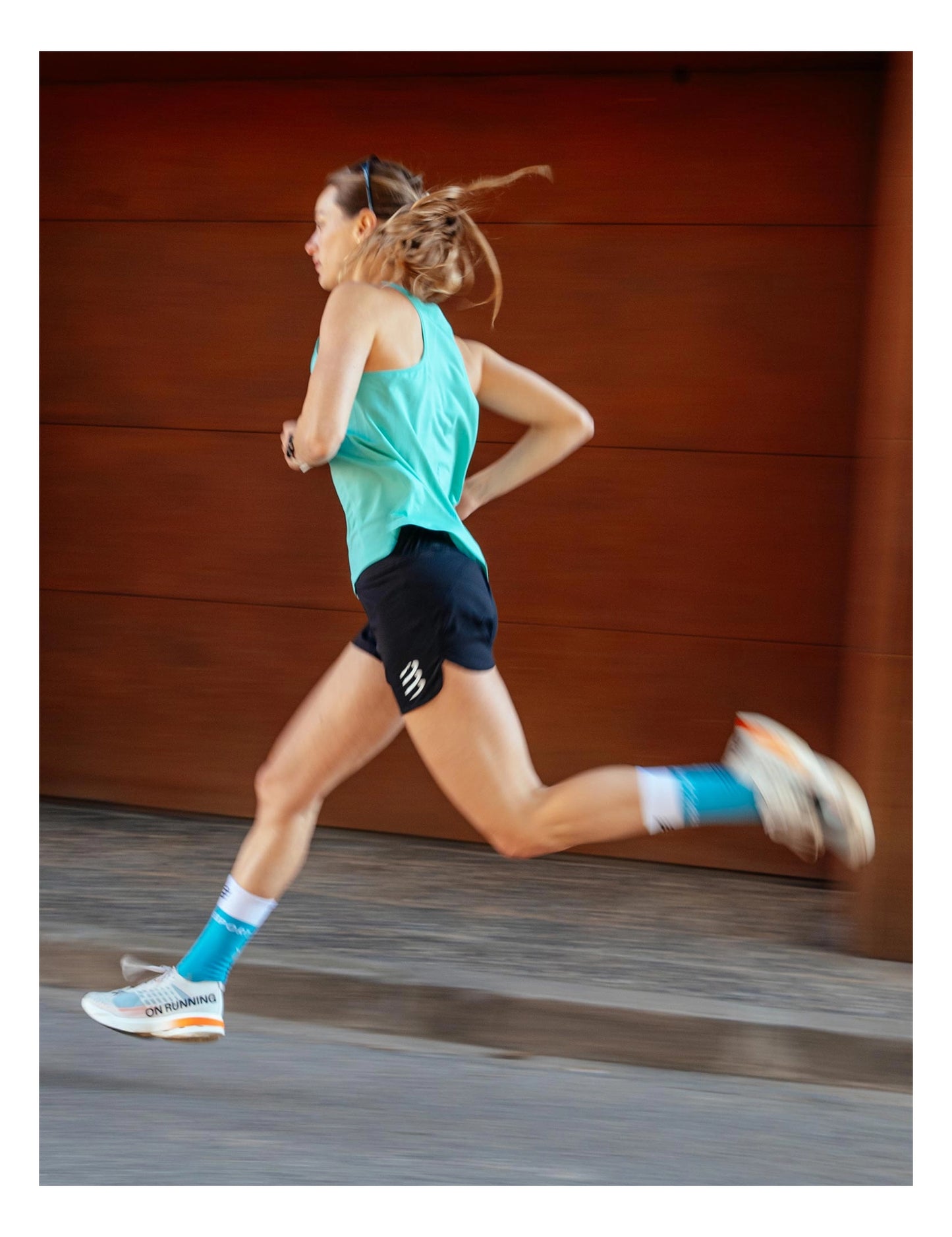 Áo Chạy Bộ Nữ Compressport Performance Singlet - Xanh Pool Blue