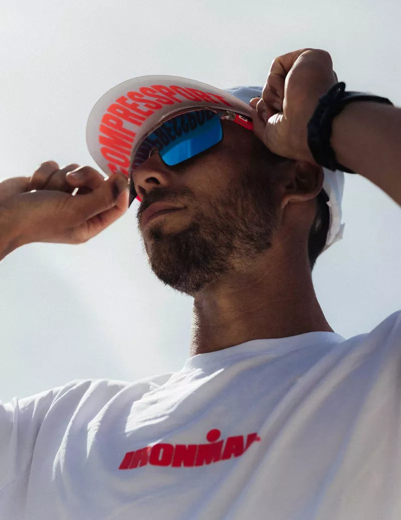 Mũ Chạy Bộ Compressport Pro Racing Cap IRONMAN 2026 - Trắng/Đỏ Neon
