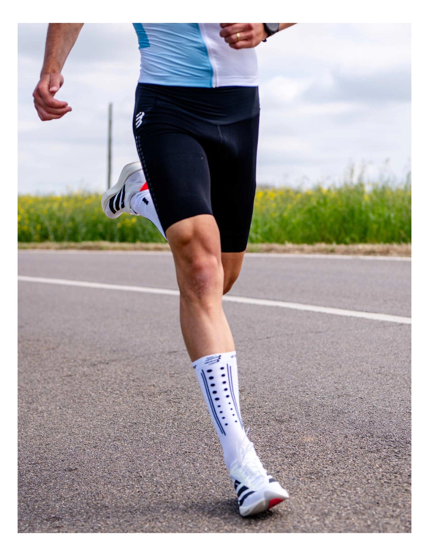 Quần Ba Môn Nam Compressport Tri Under Control Short - Đen (Black)