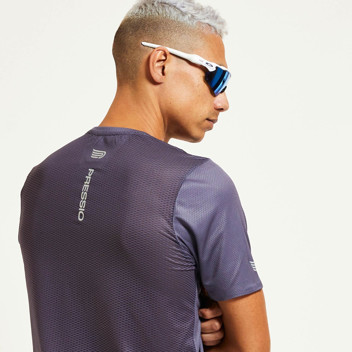 Áo chạy bộ Nam Pressio Ārahi S/S Top - Tím (Dark Grey)