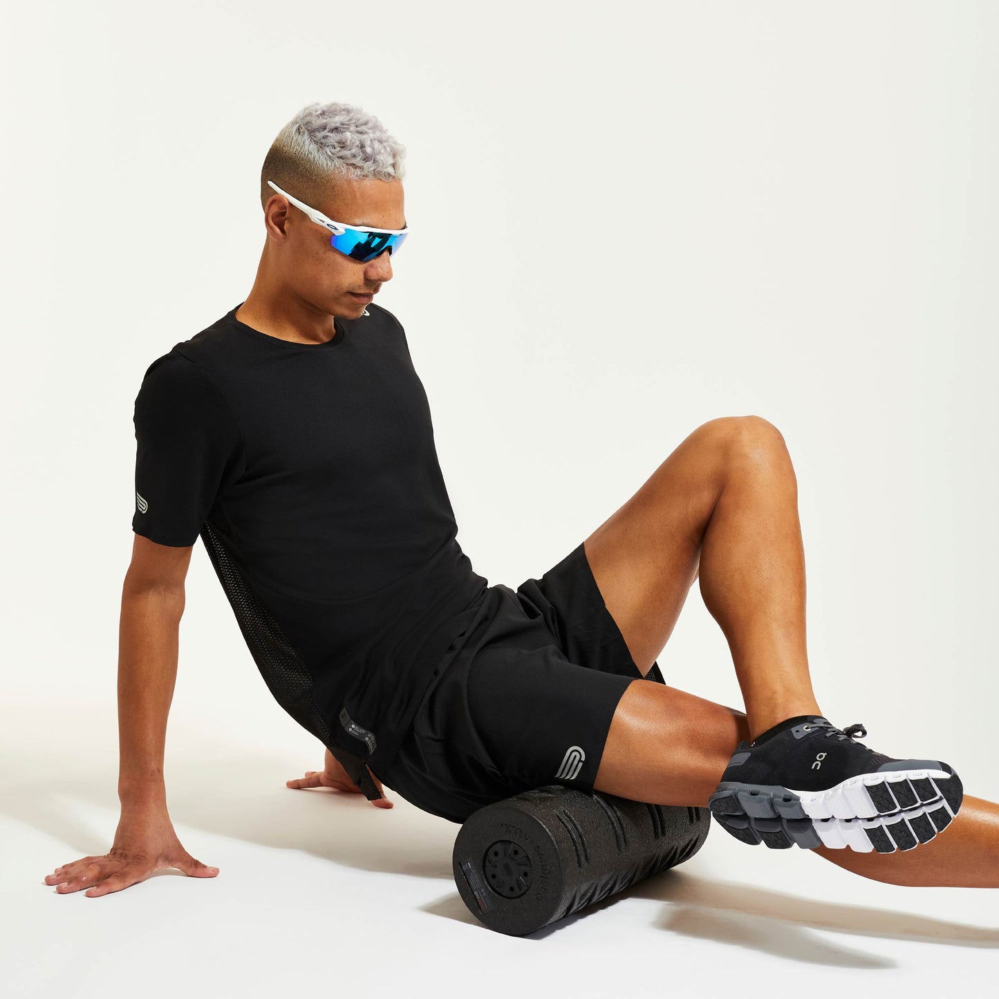 Quần chạy bộ Nam Pressio Ārahi 6.5" Short - Đen (Black/Silver)