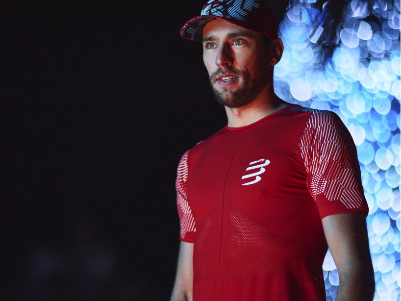 Áo chạy bộ Nam Compressport Racing SS Tshirt - Đỏ (Red/White)